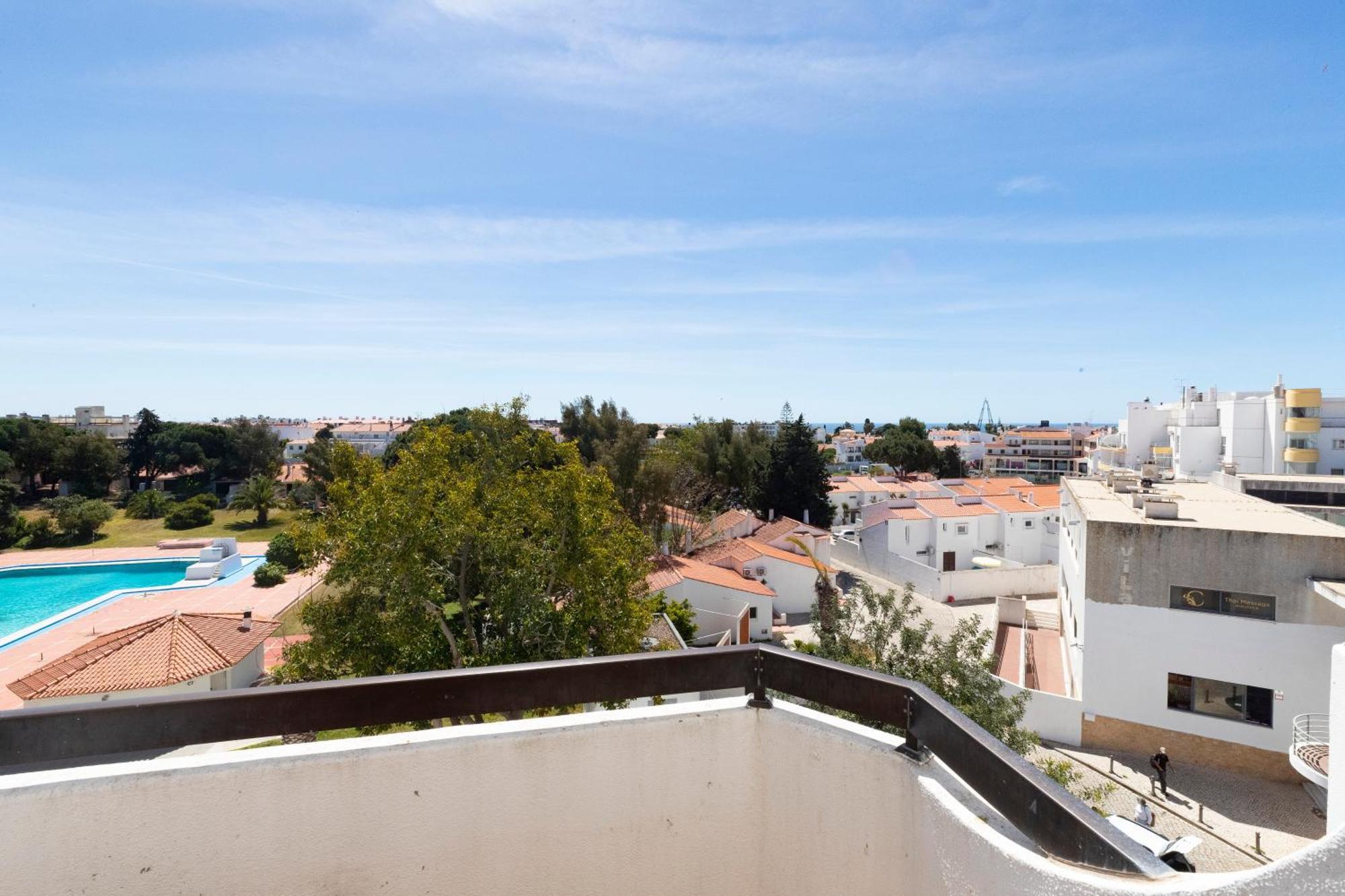 Lovely And New In Oura Apartment *