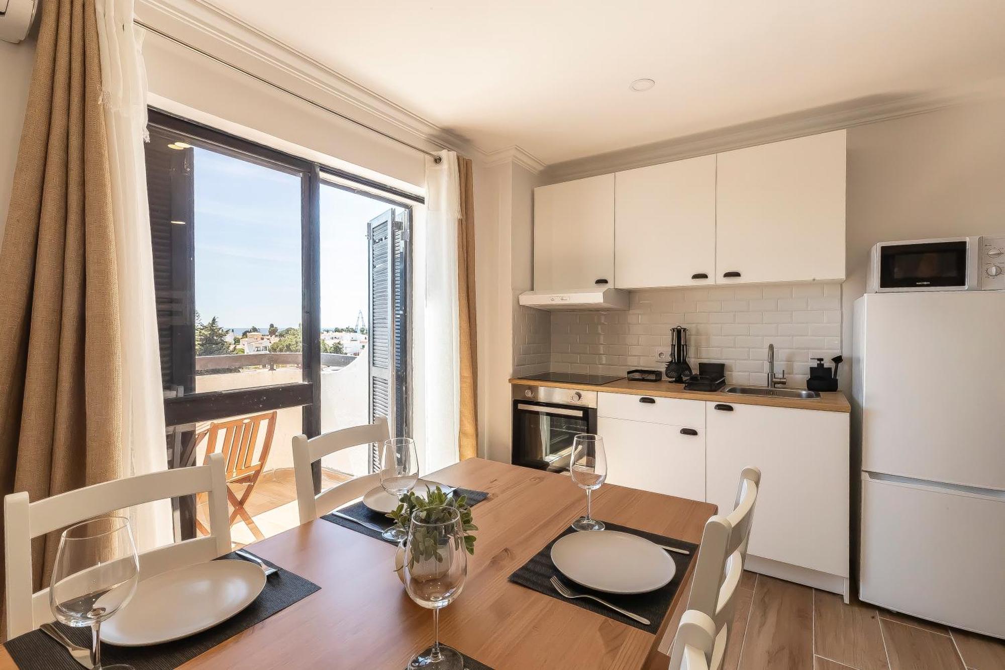 Lovely And New In Oura Albufeira